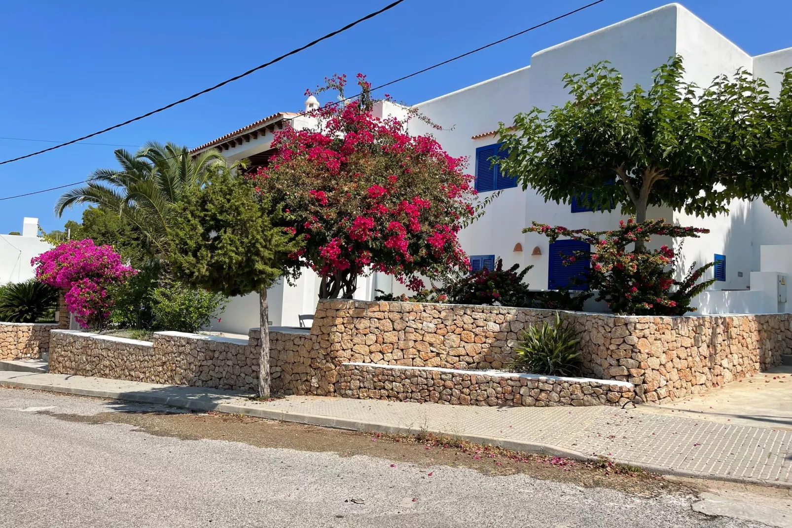 Es Queixal-Exterior summer