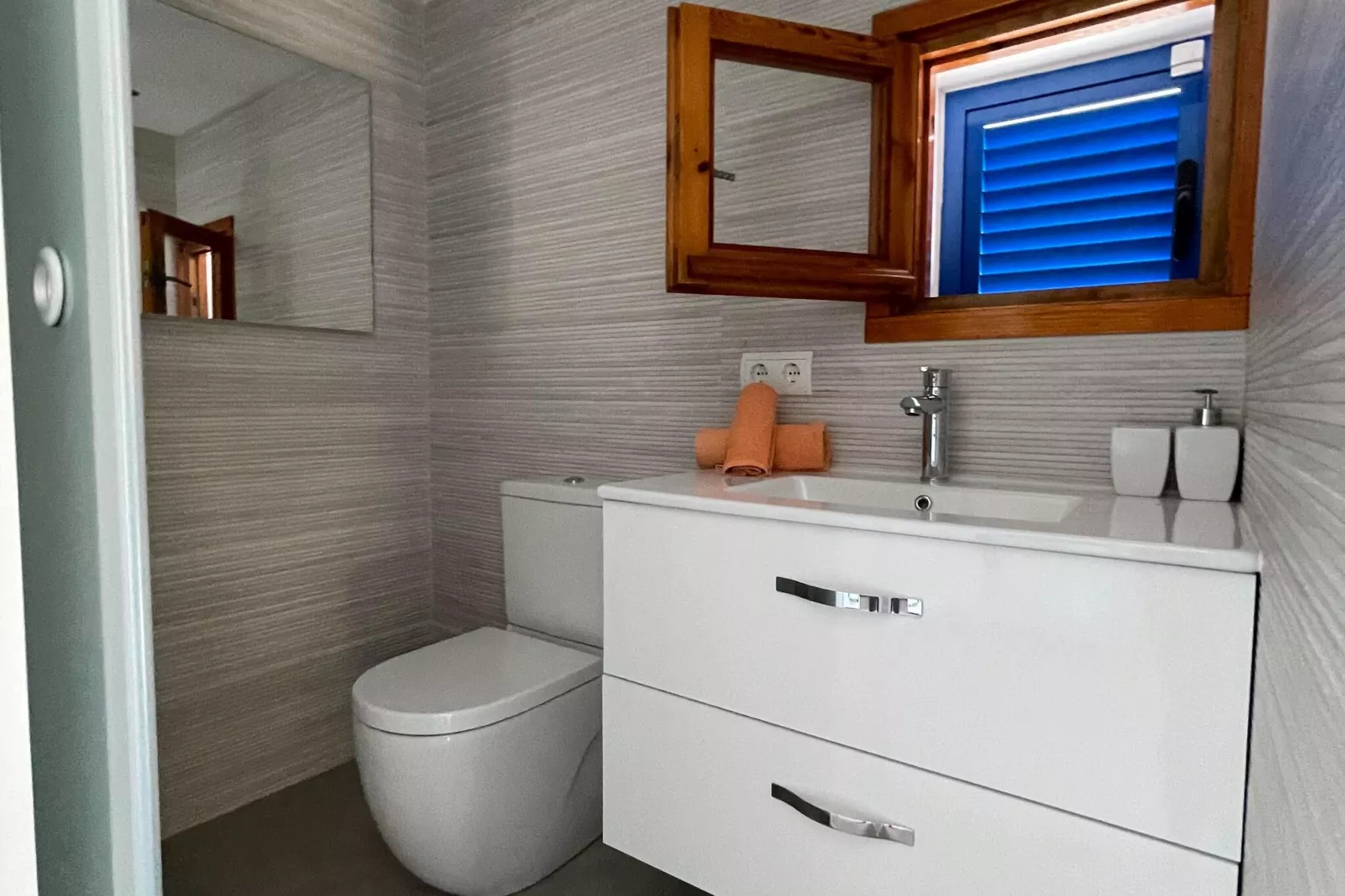 Es Queixal-Bathroom