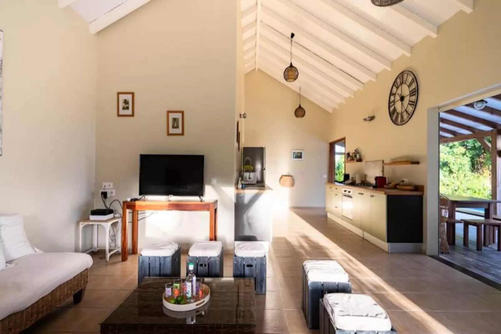 Villa Jacaranda - Untagged