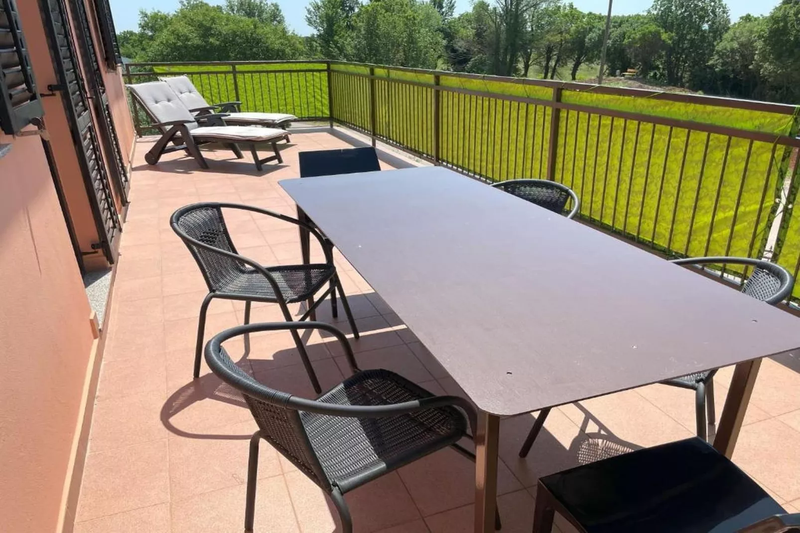 Villa Rosa Apartman-Terrasse/Balkon