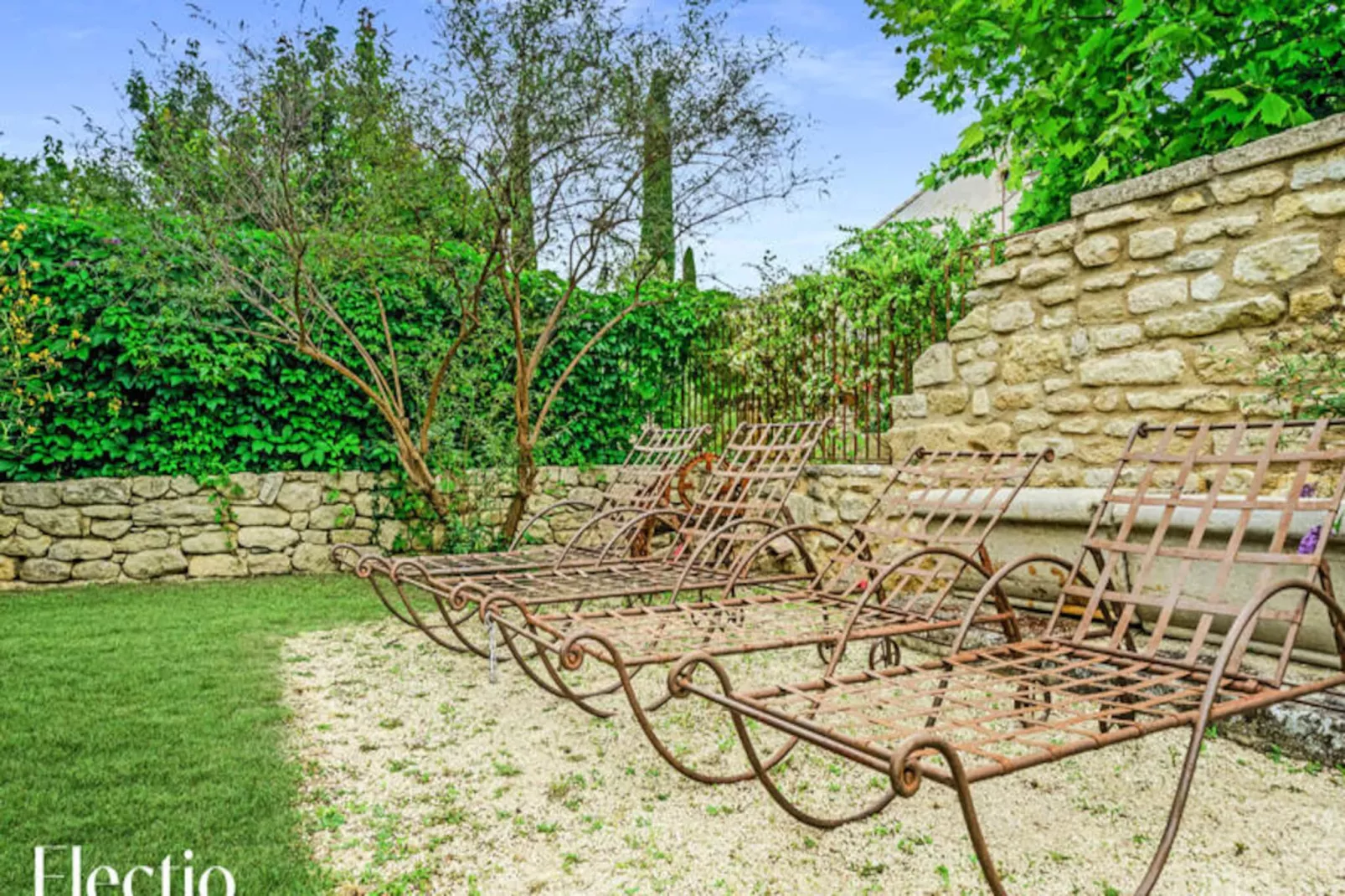 Loggia 11 Platane | R&eacute;sidence Les Petitons-Nicht zugeordnet