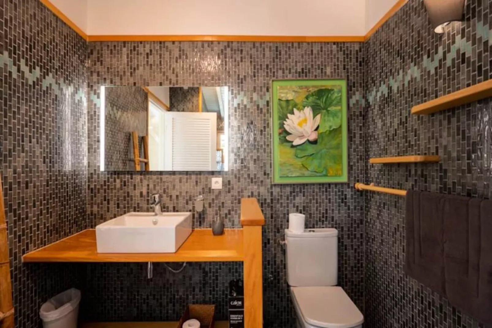 Villa Calico - Untagged