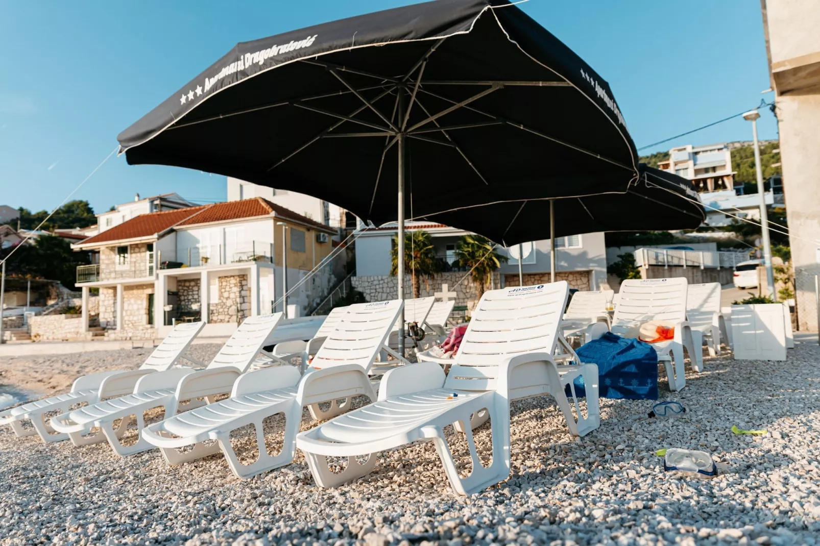 Apartments Dragobratović - Superior One Bedroom  Apartment with  Balcony and Side Sea View (Apartment 4)-Ambiente