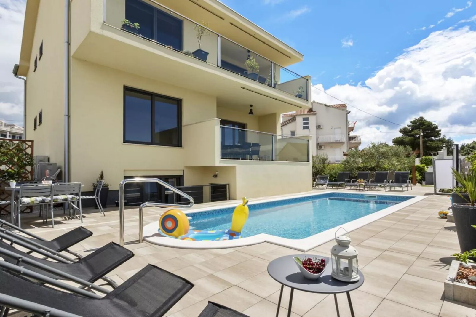 Apartment Cvita & Roza - Two Bedroom Apartment with Balcony and Sea View (Roza) (A1)-Swimming pool