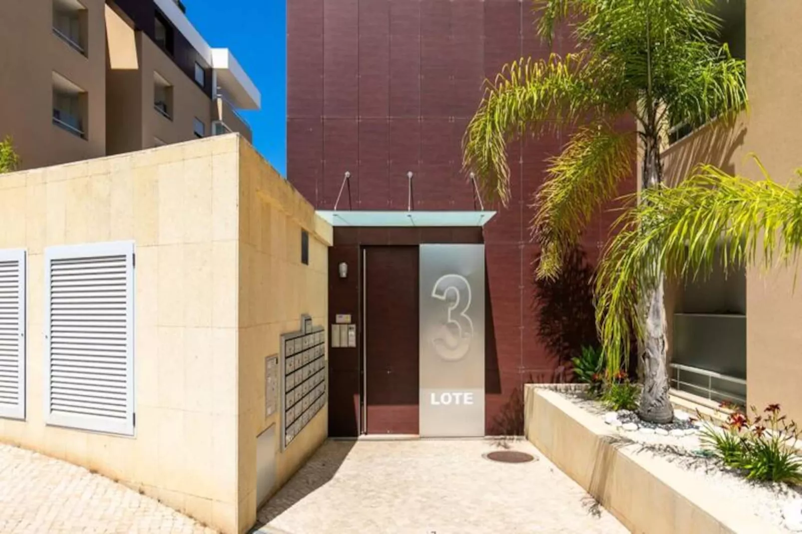 Apartment Henri-Non tagué