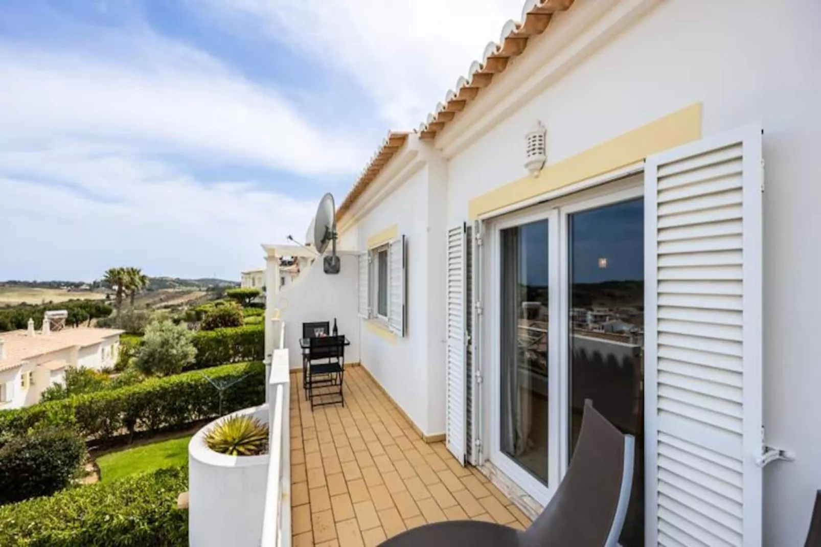 Townhouse Da Amarela-Non tagué