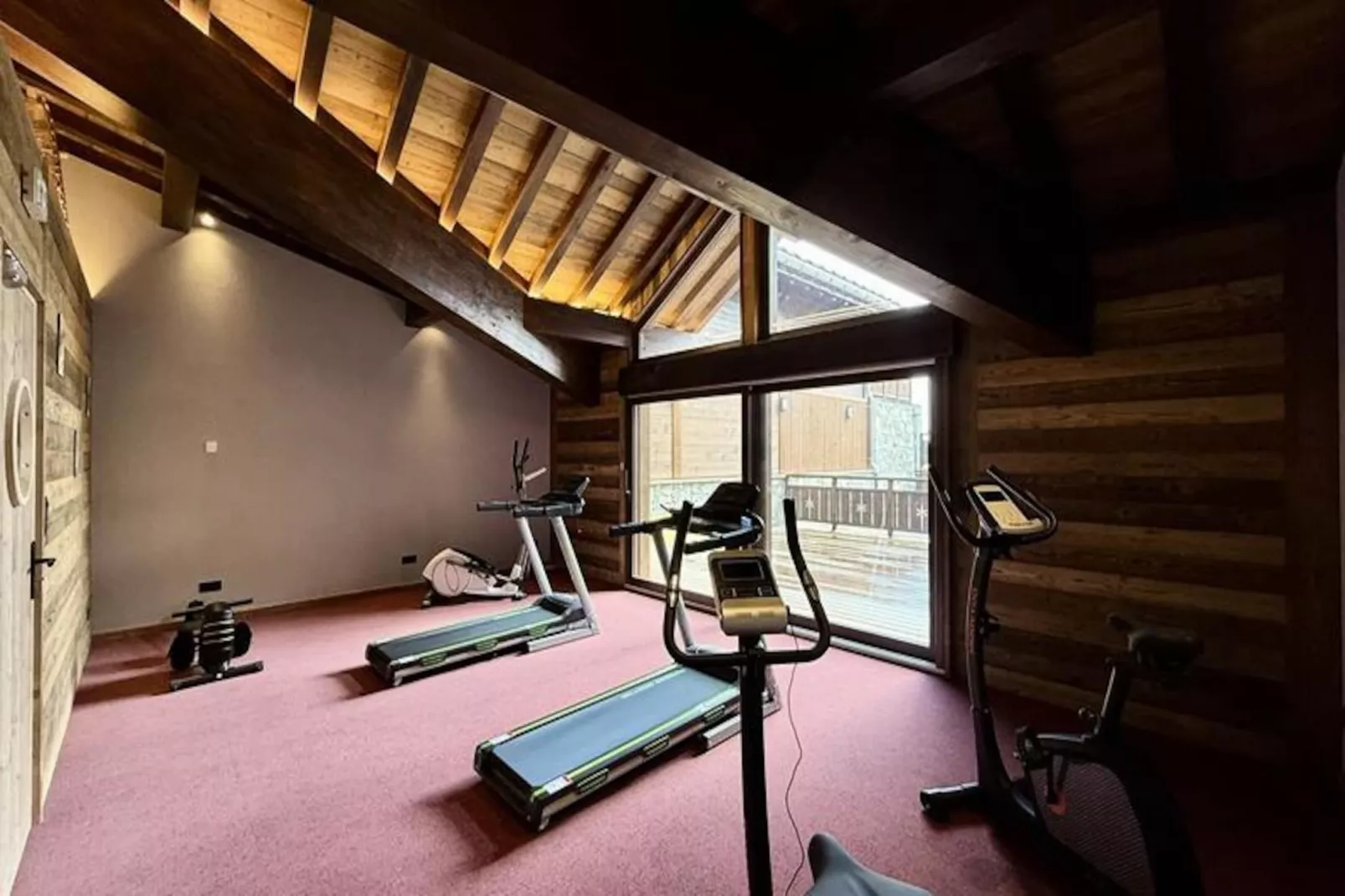 Résidence Complexe Aiguilles-Untagged