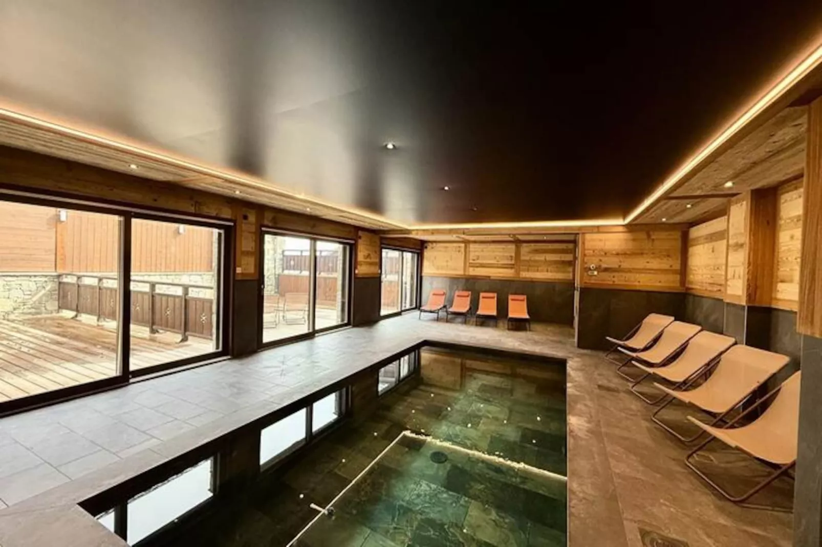 Résidence Complexe Aiguilles-Untagged