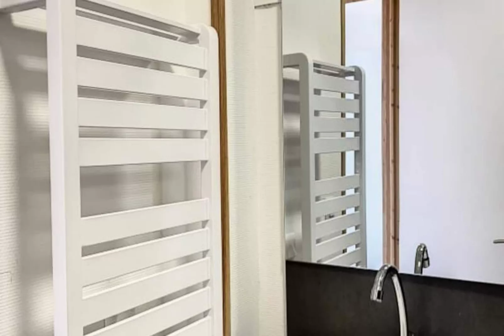 Résidence As 50 - Les Bateaux Au Bord De L'eau-Non tagué