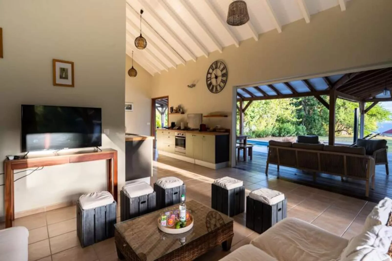 Villa Jacaranda - Untagged