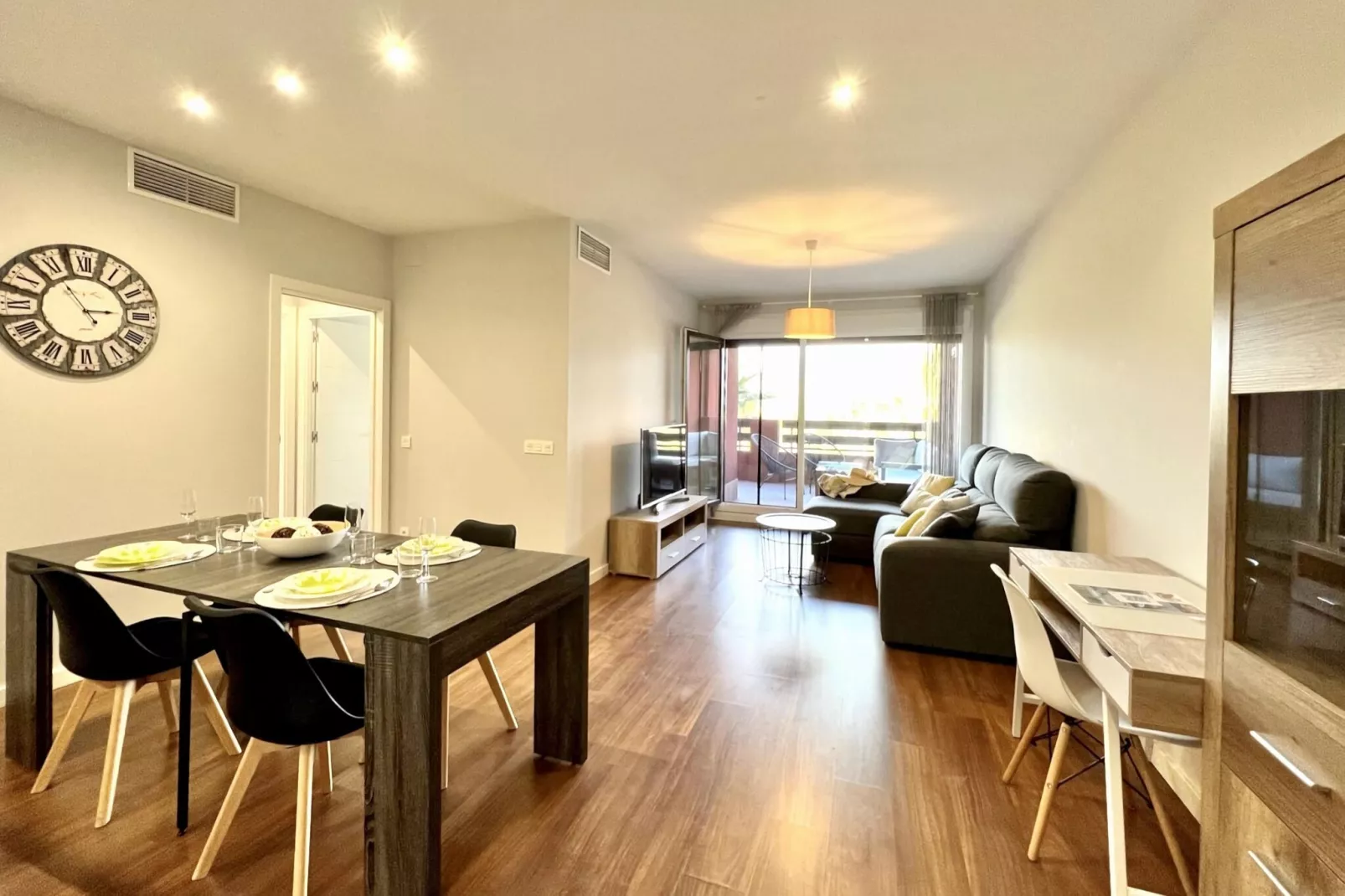 Apartamento los Moriscos Golf-Dining room
