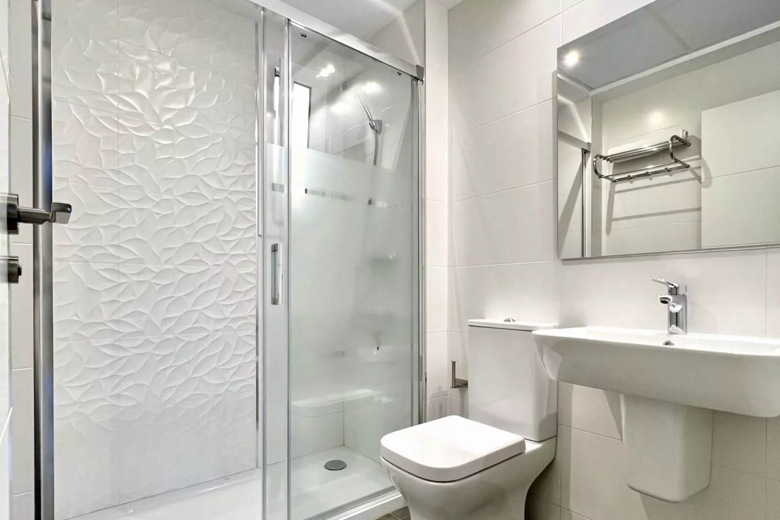 Apartamento los Moriscos Golf-Bathroom