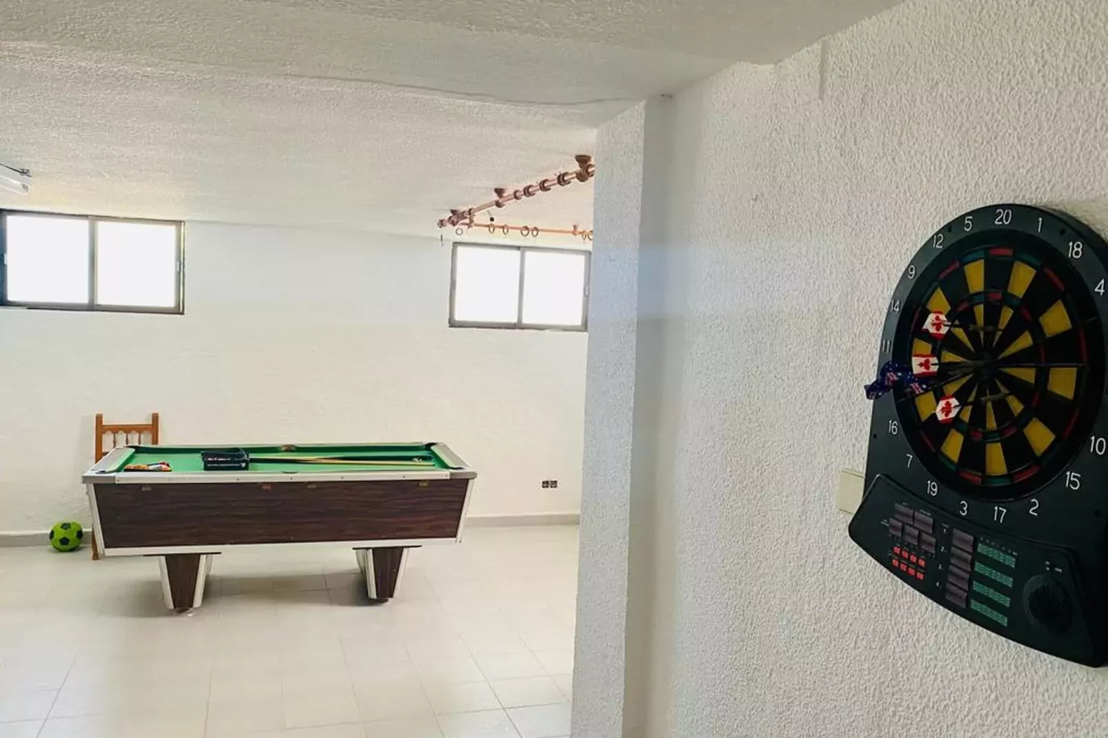 CASA HIERBABUENA-Recreation room