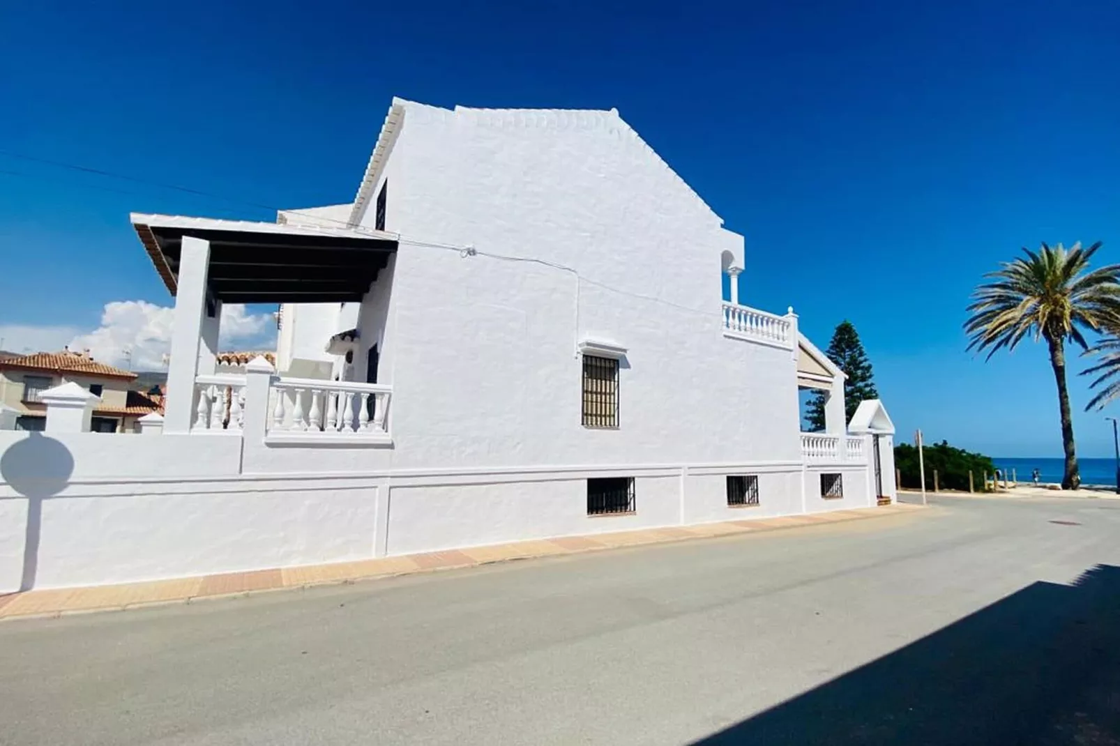 CASA HIERBABUENA-Exterior summer
