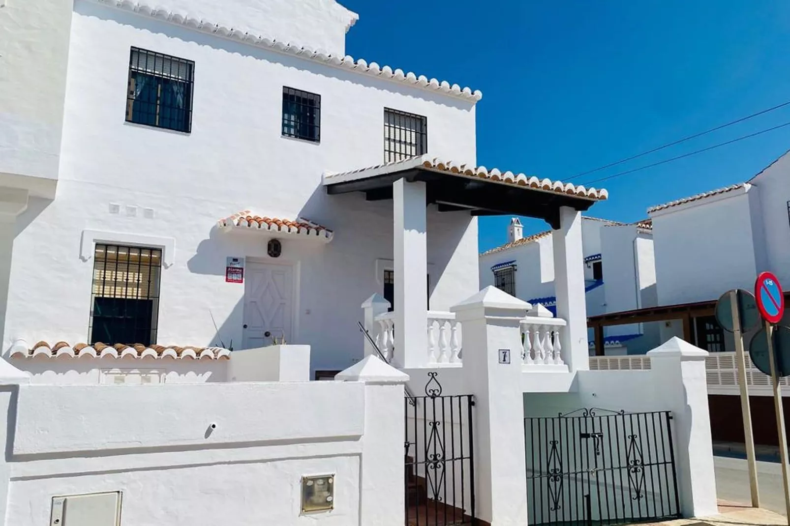 CASA HIERBABUENA-Exterior summer