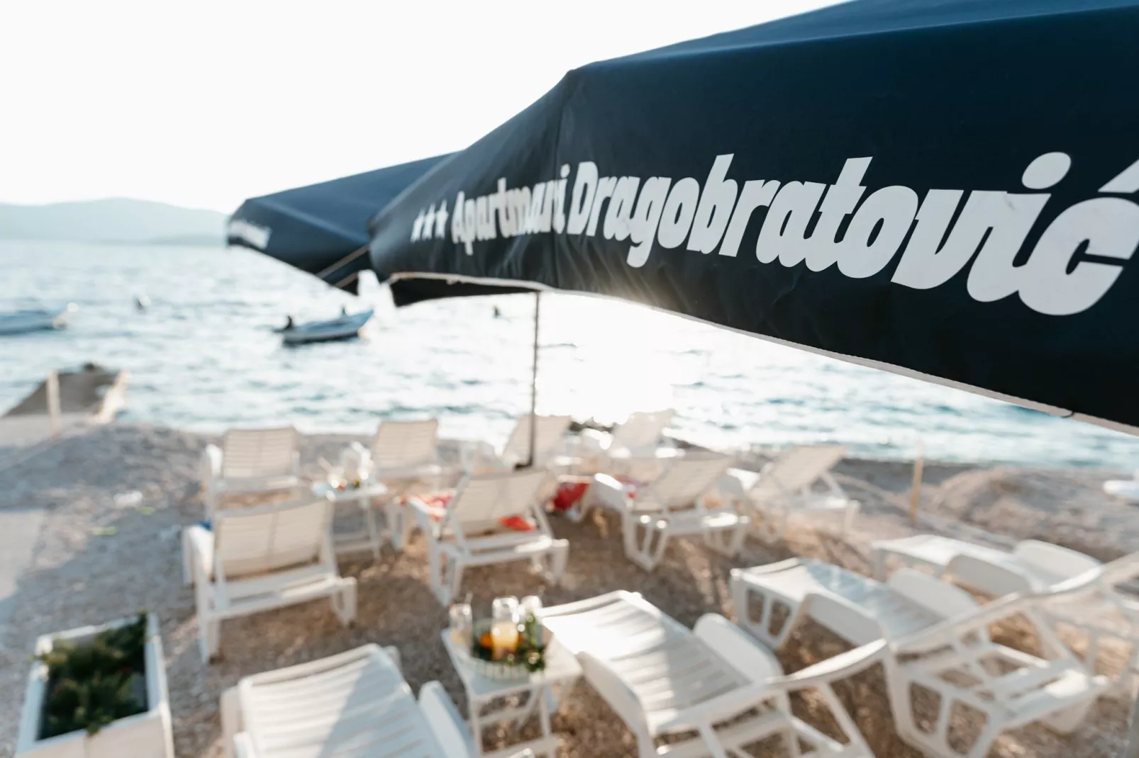 Apartments Dragobratović - Superior One Bedroom  Apartment with  Balcony and Side Sea View (Apartment 4)-Ambiente