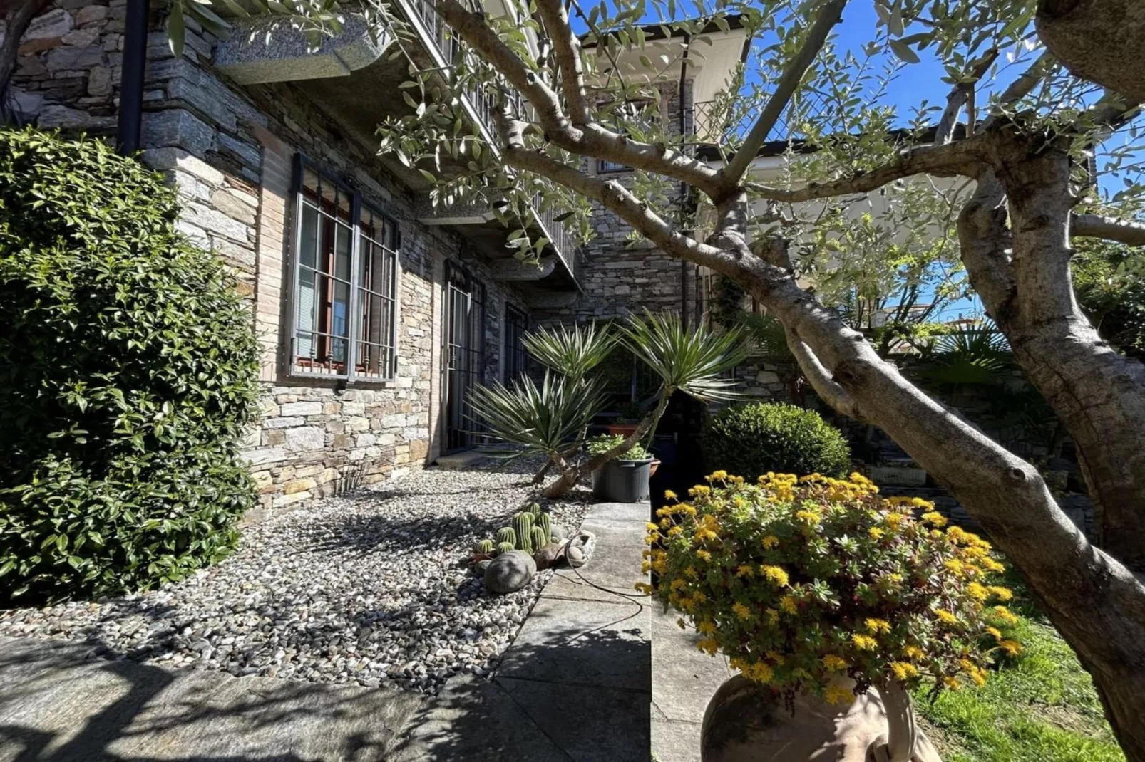 Villa Gonte Sei-Jardins en été