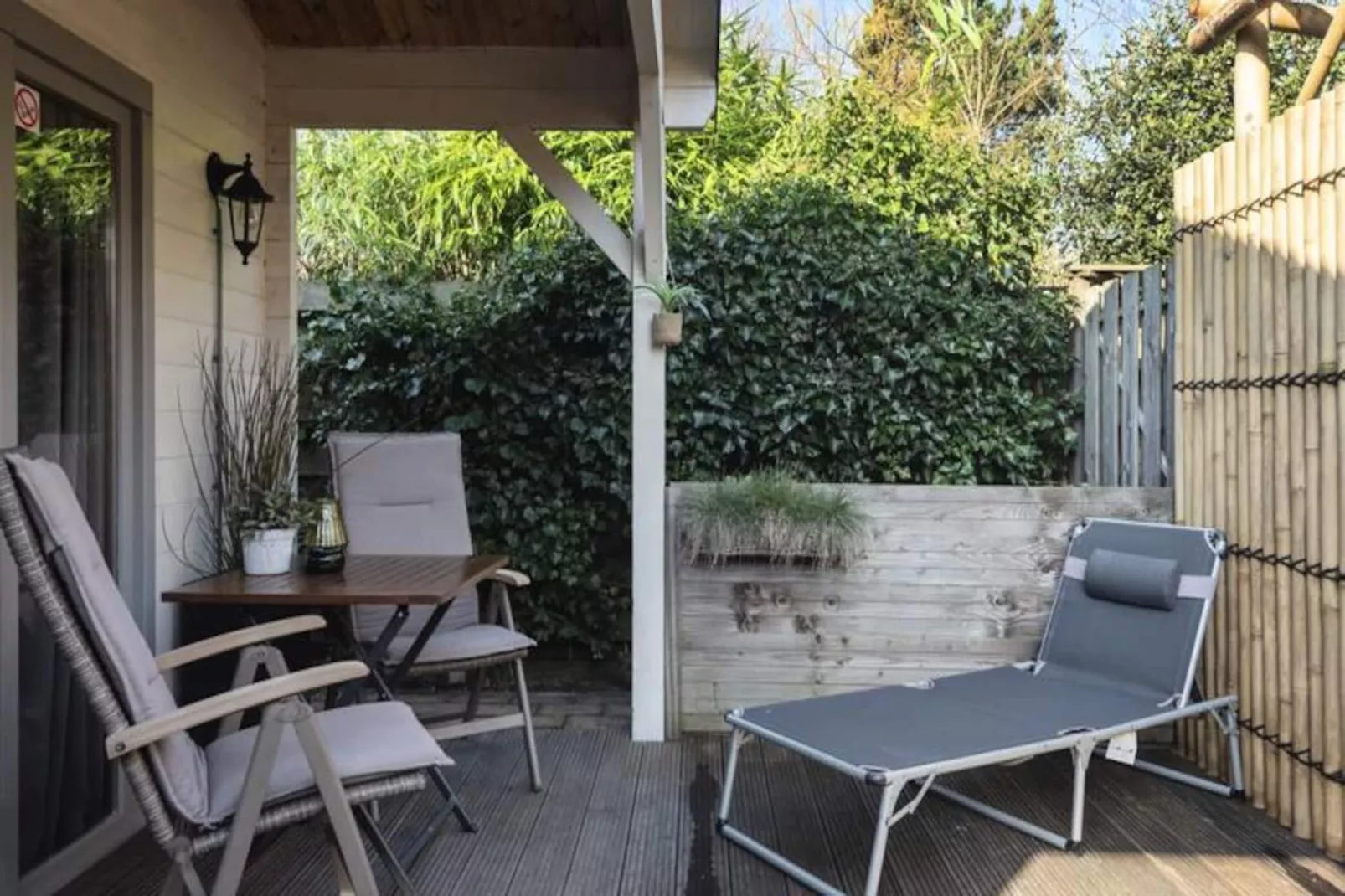 The Sea Lodge-Non tagué