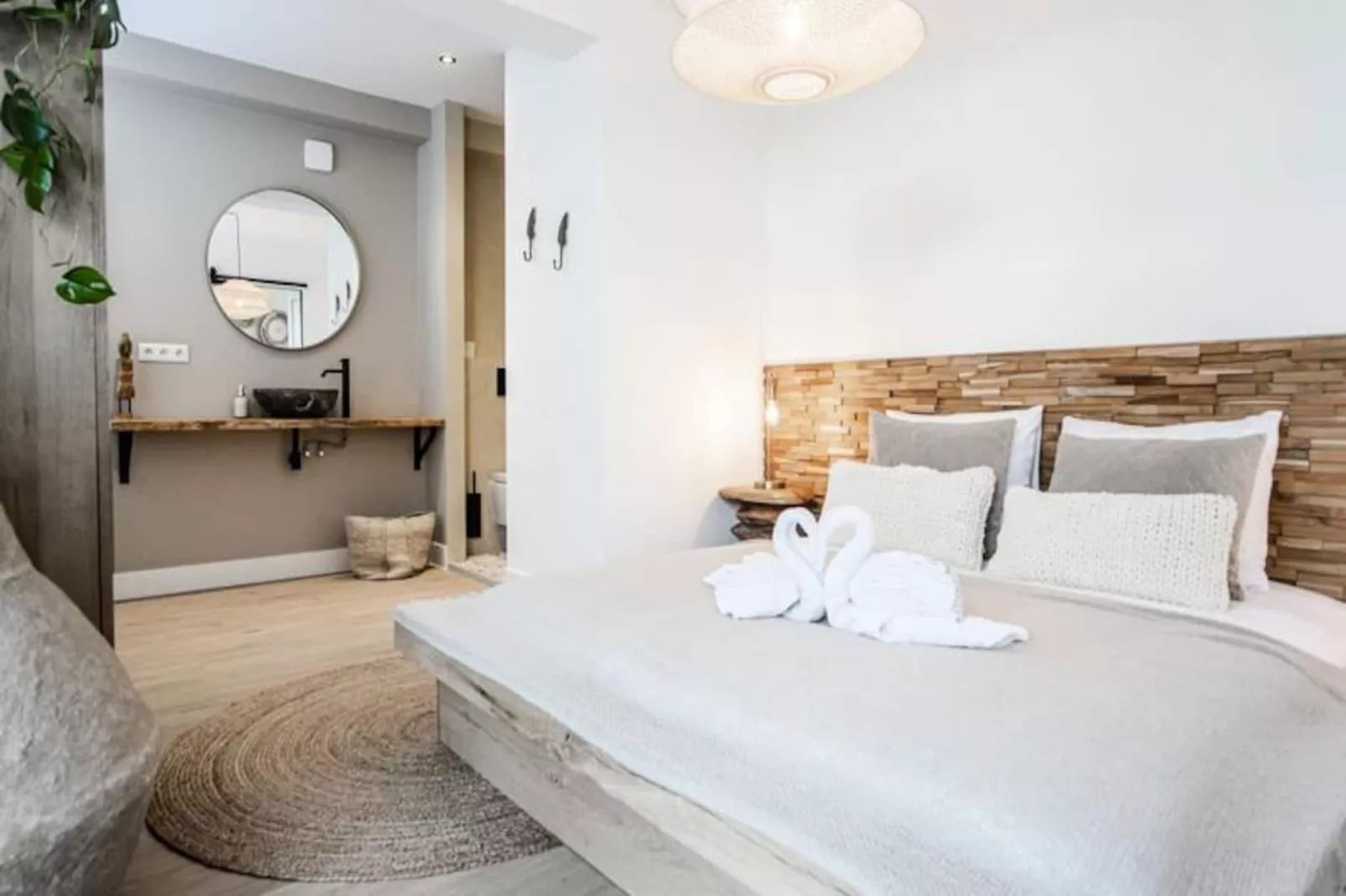 Marley&rsquo;s Beachhouse Apartment-Untagged