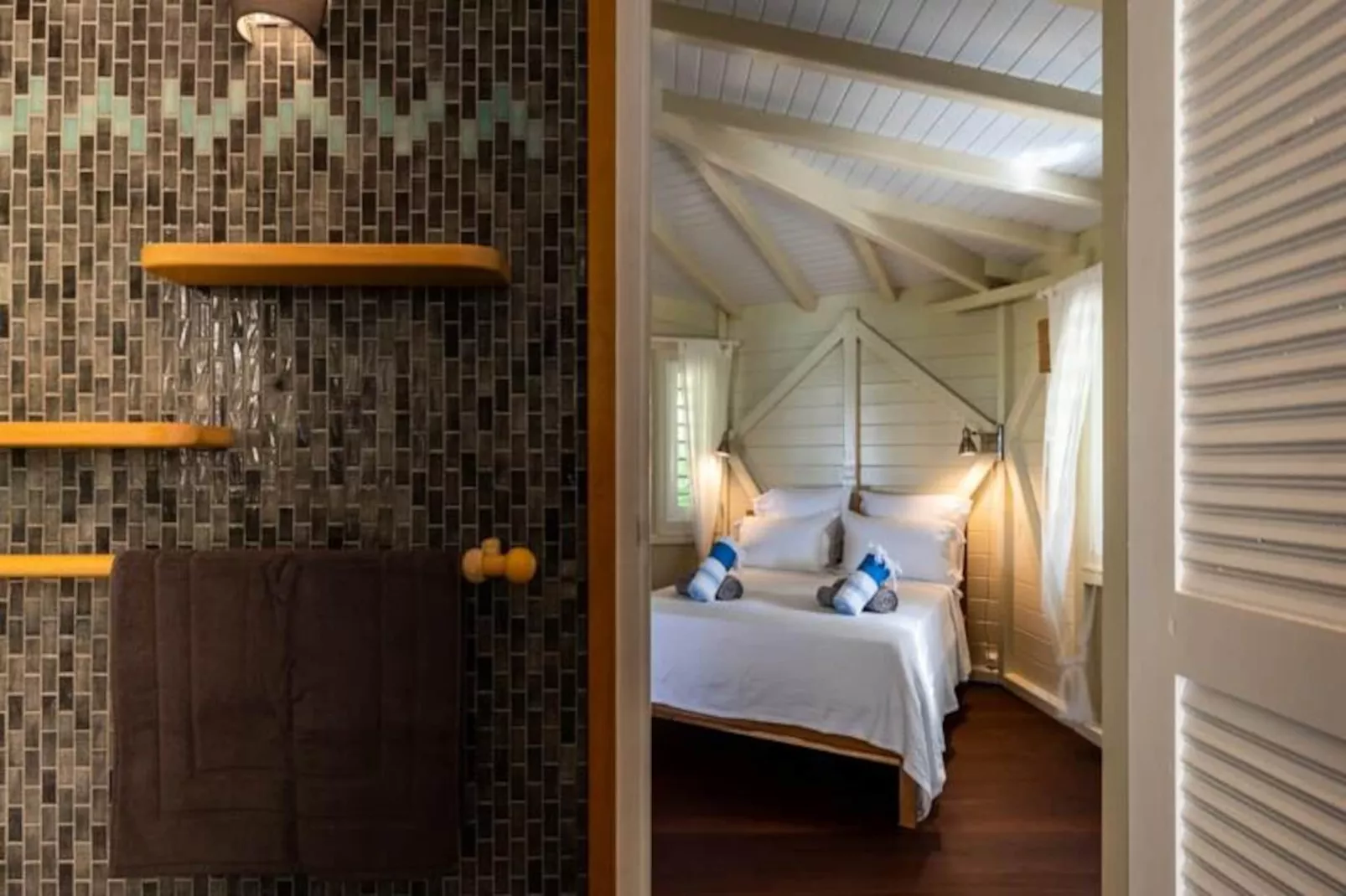 Villa Calico - Untagged