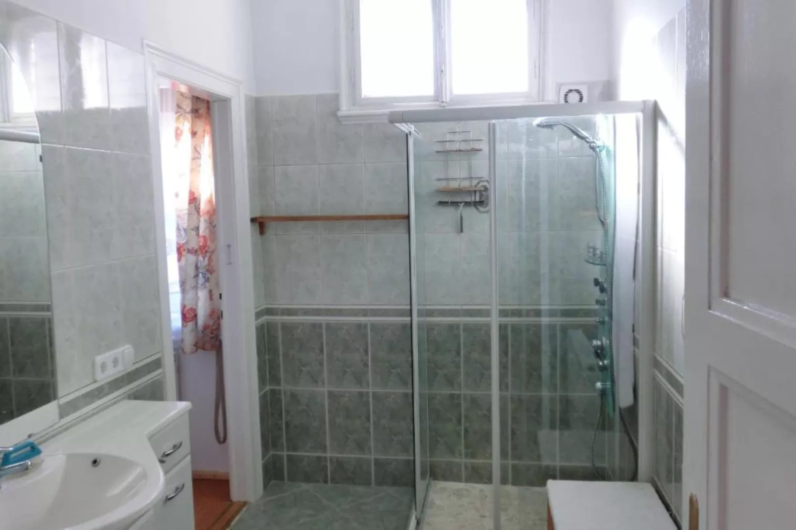 Ferienhaus in Budapest mit großem Garten-Salle de bain