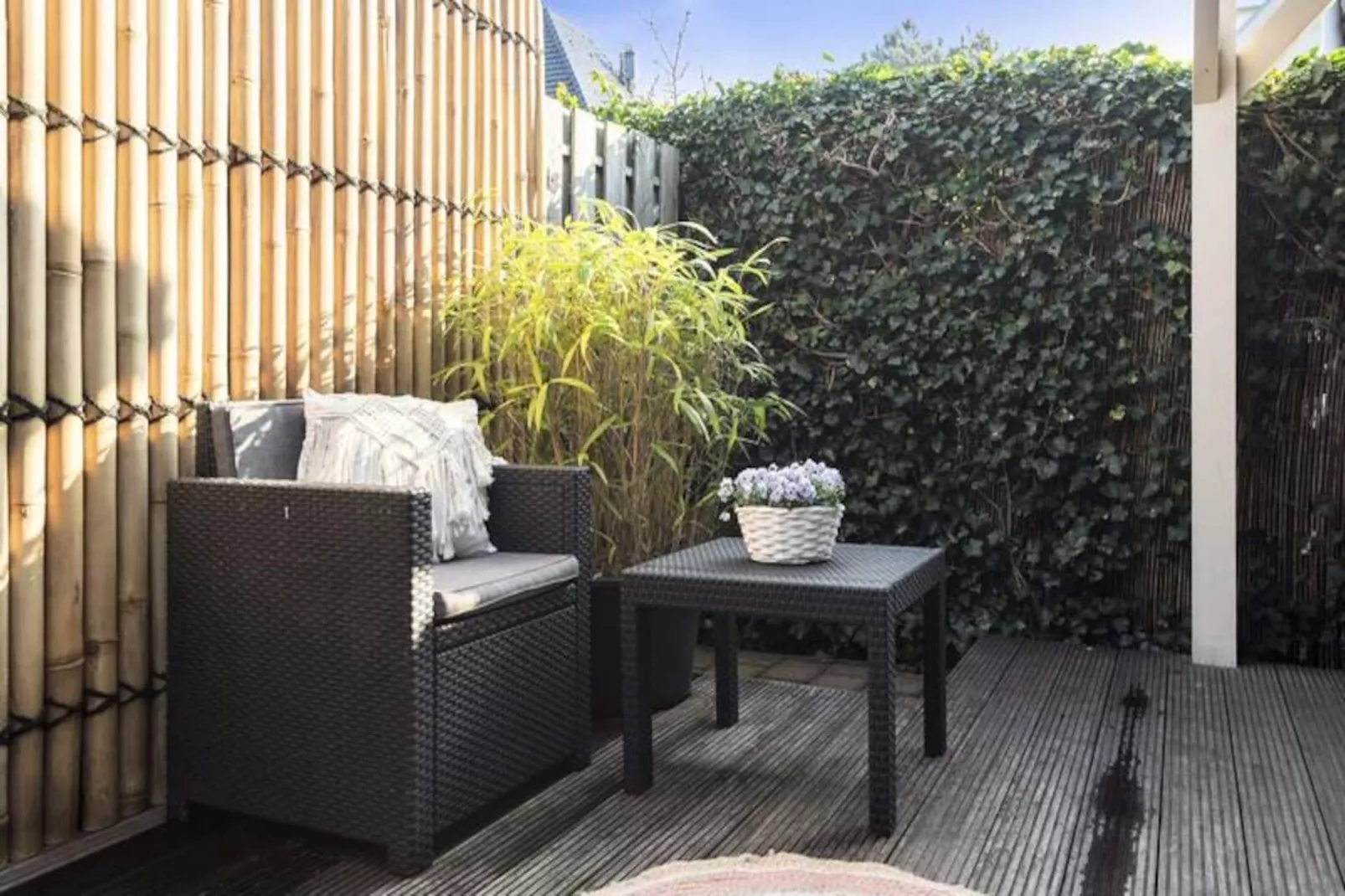 The Sea Lodge-Non tagué