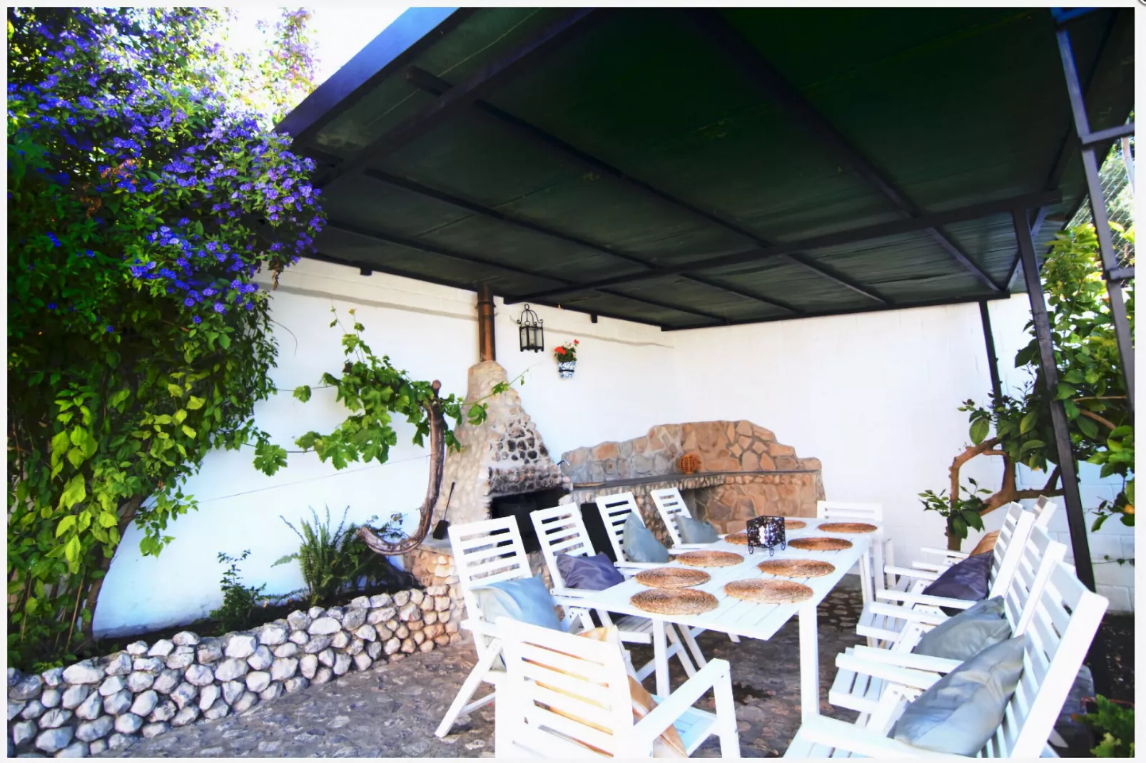 Casa Almendro-Terrace balcony