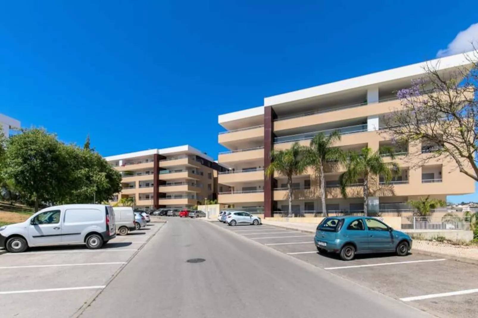 Apartment Henri-Non tagué