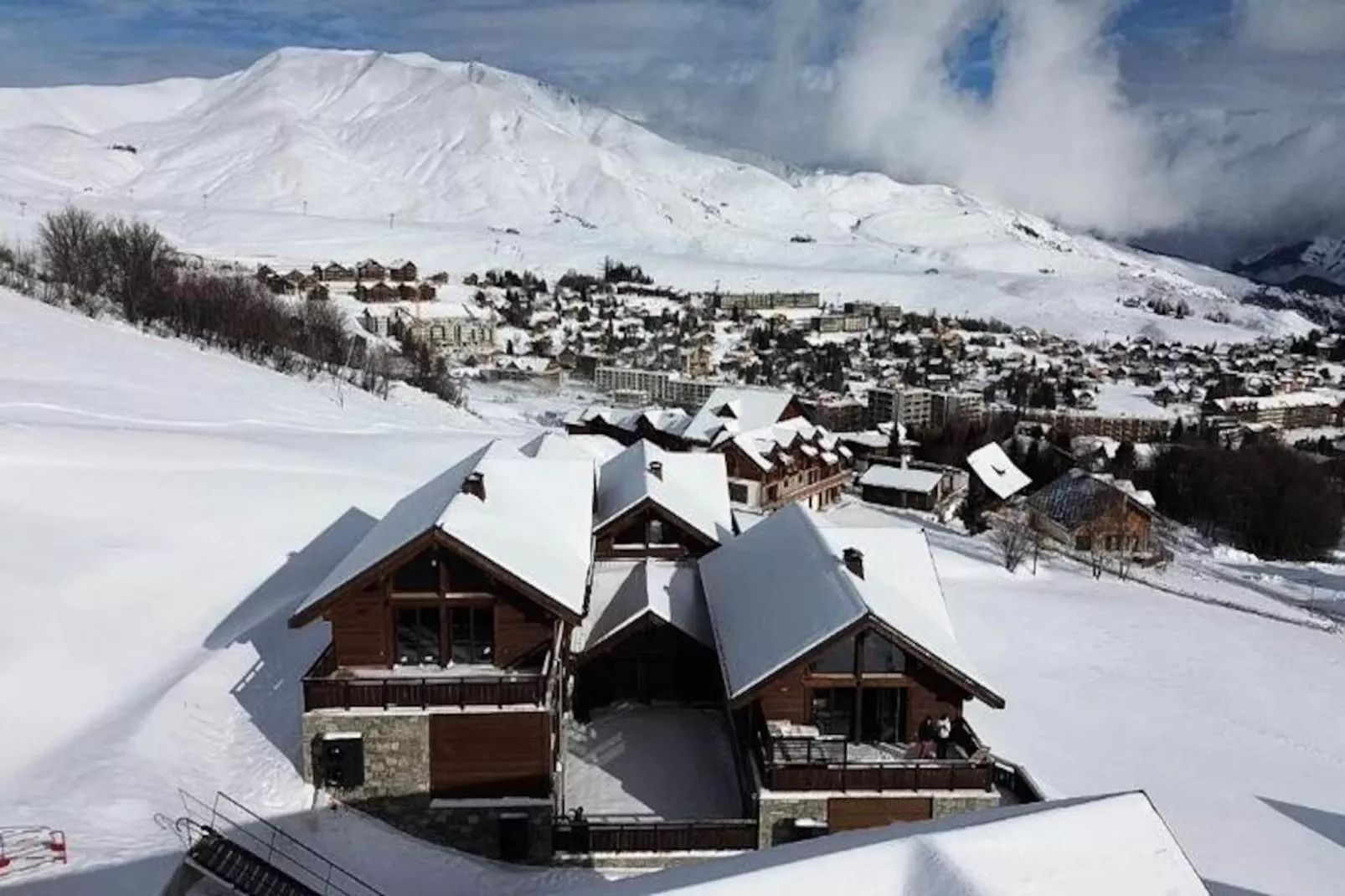 Résidence Complexe Aiguilles-Untagged