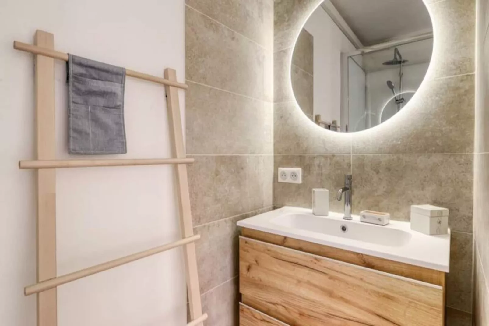 Résidence Magnifique Appartement Front De Mer - 6 Personnes-Untagged