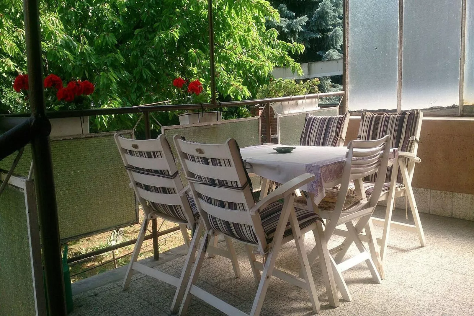 Ferienhaus in Budapest mit großem Garten-Terrasse / balcon