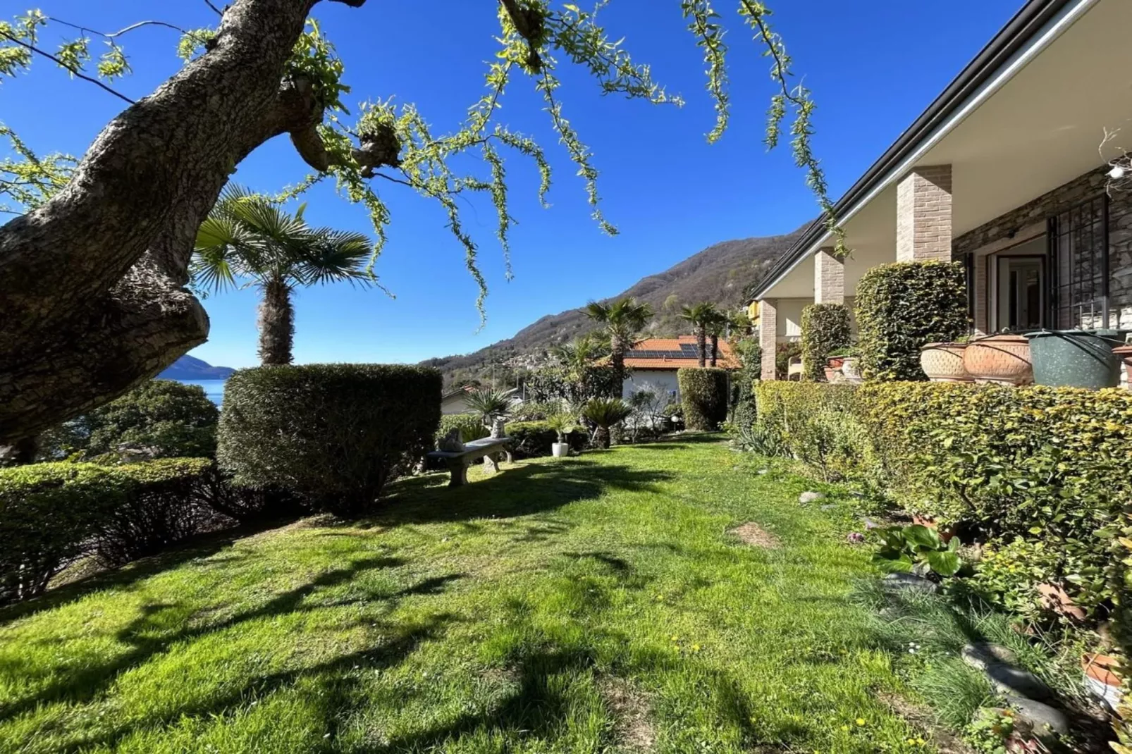 Villa Gonte Sei-Jardins en été