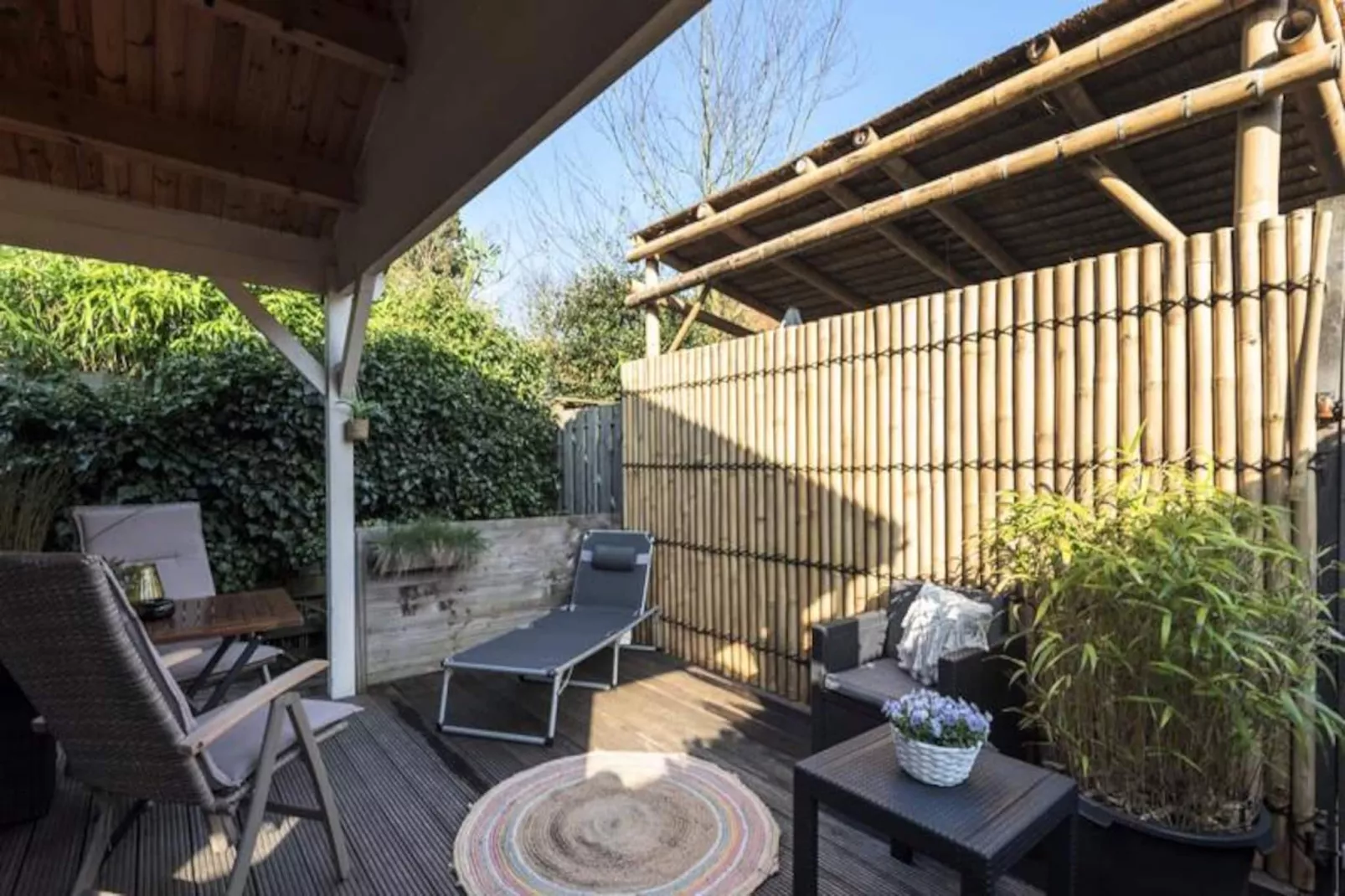 The Sea Lodge-Non tagué