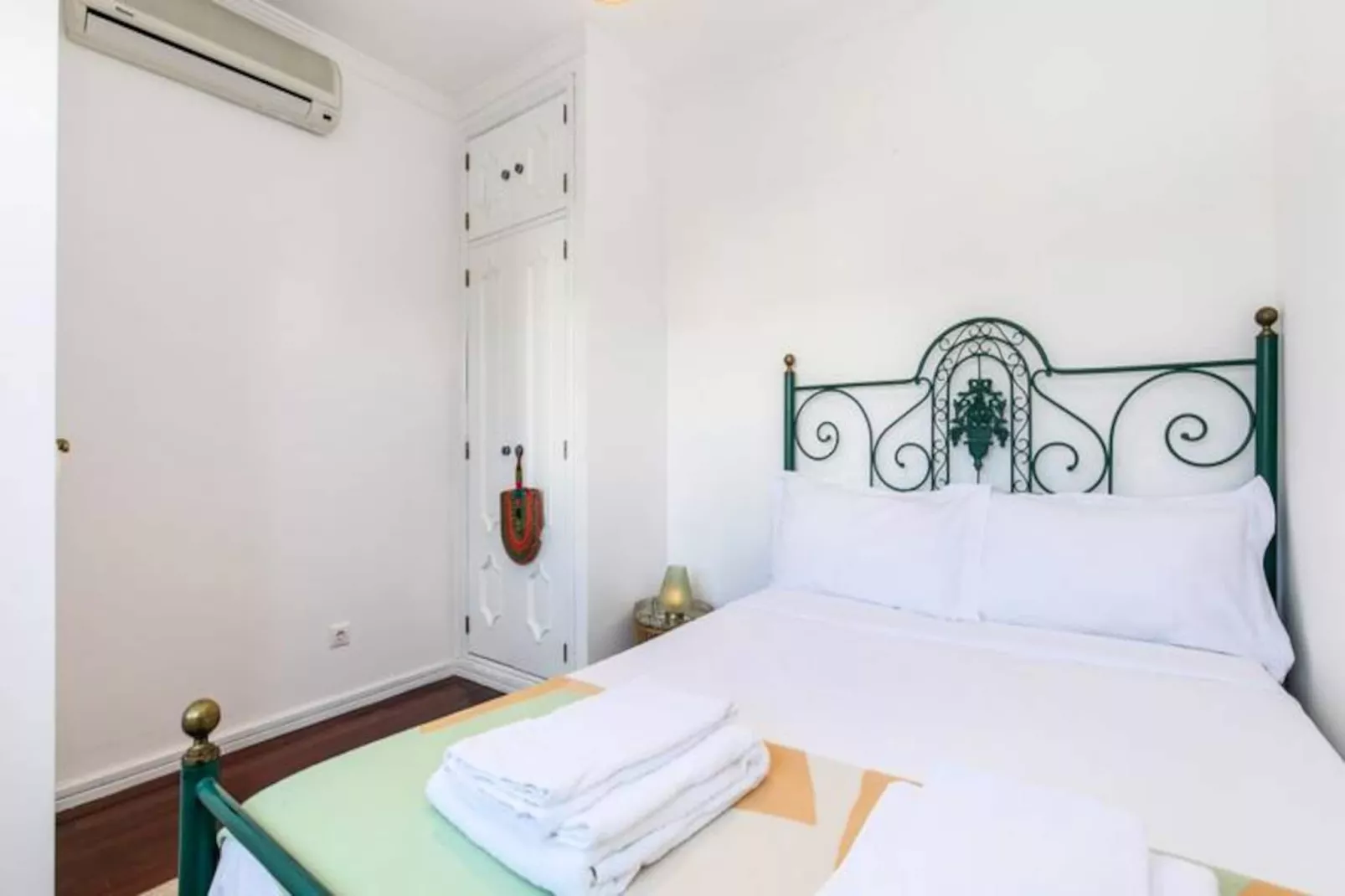 Casa Verde - Traditional Townhouse-Non tagué