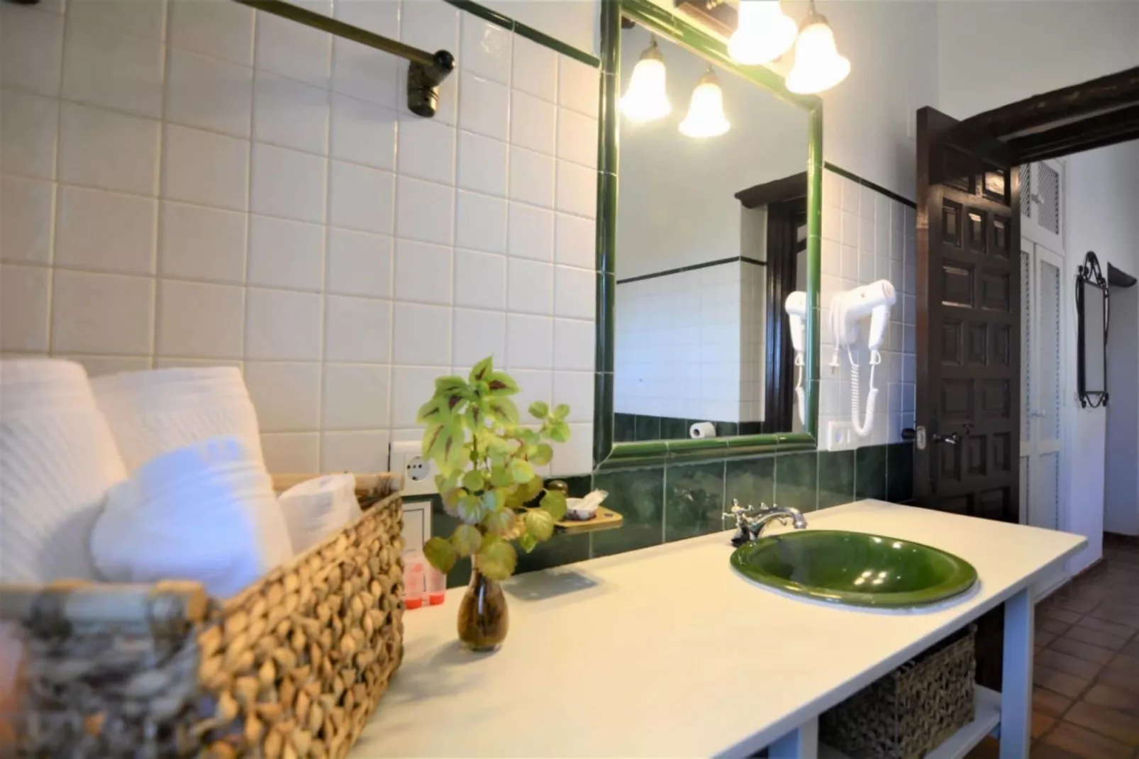 Cortijo Los Olivos-Bathroom
