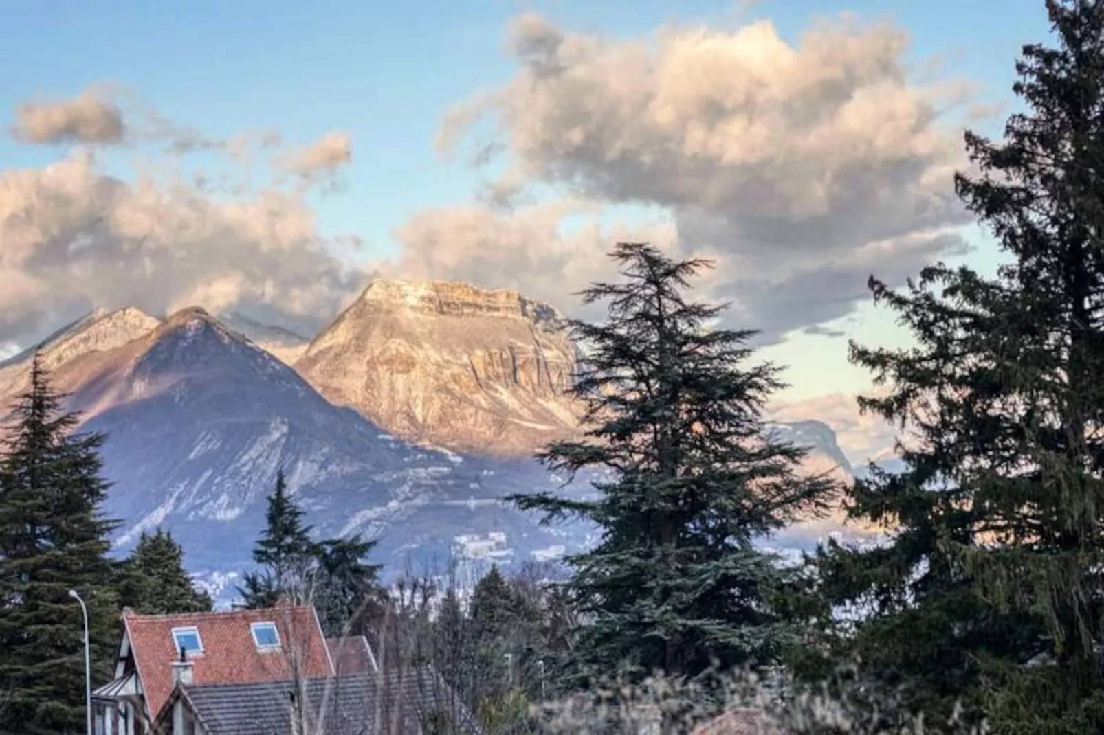 | La Maison Des Lilas 🫐| Grande Maison Familiale, 12 Couchages, Jardin-Nicht zugeordnet