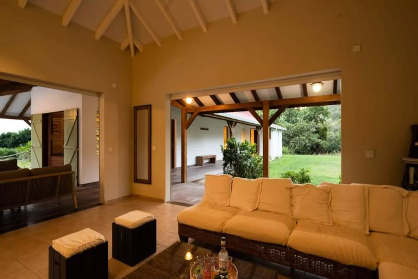 Villa Jacaranda - Untagged