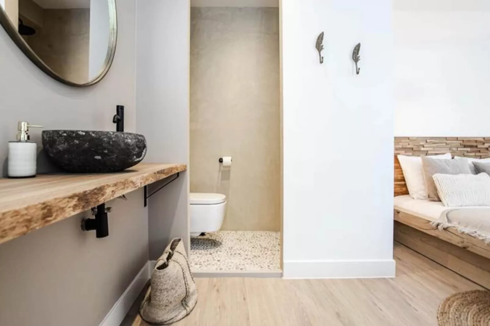 Marley&rsquo;s Beachhouse Apartment-Untagged