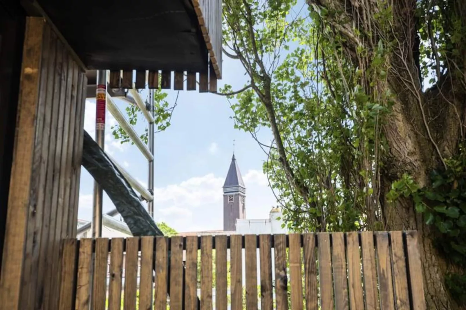 The Modern Burrow-Nicht zugeordnet