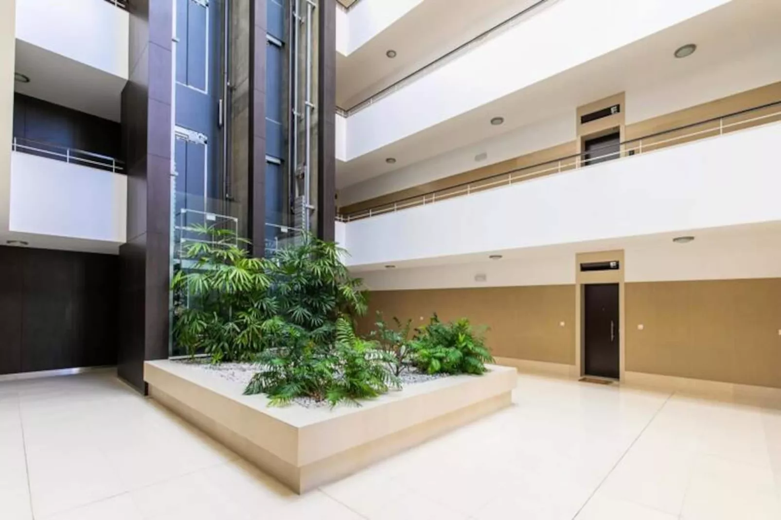 Apartment Henri-Non tagué