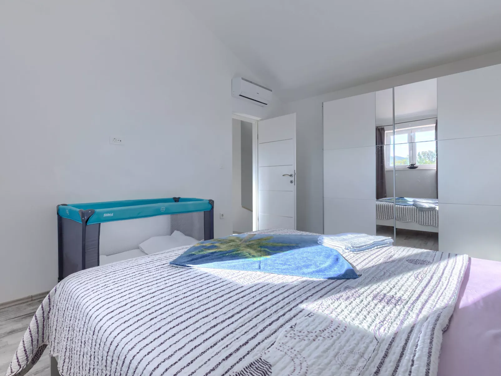 Istria Queen-Drinnen