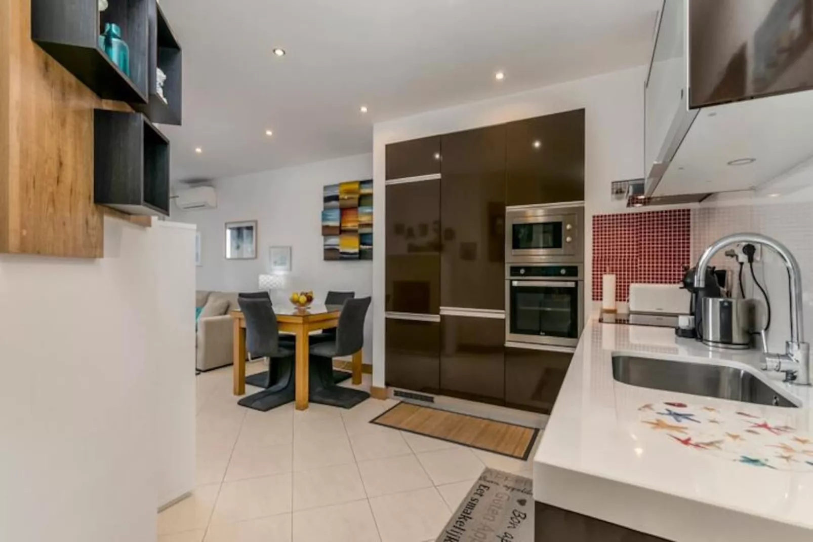 Apartment Henri-Non tagué