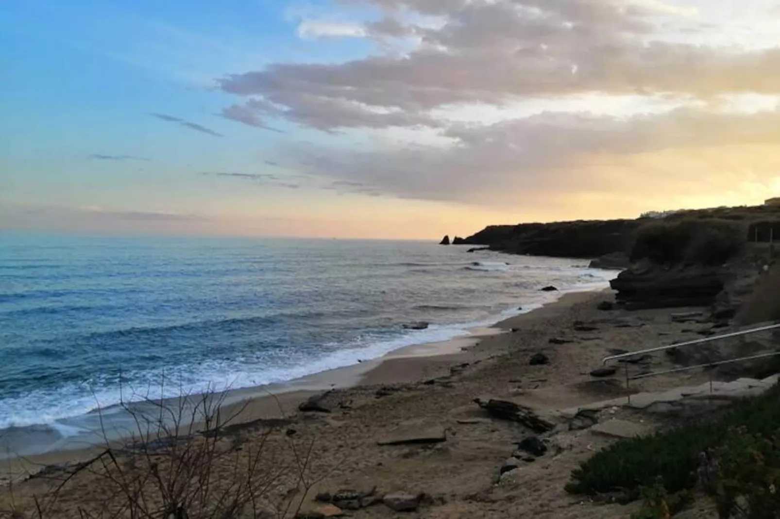 Beau T2 Bis Traversant Idéalement Situé-Nicht zugeordnet