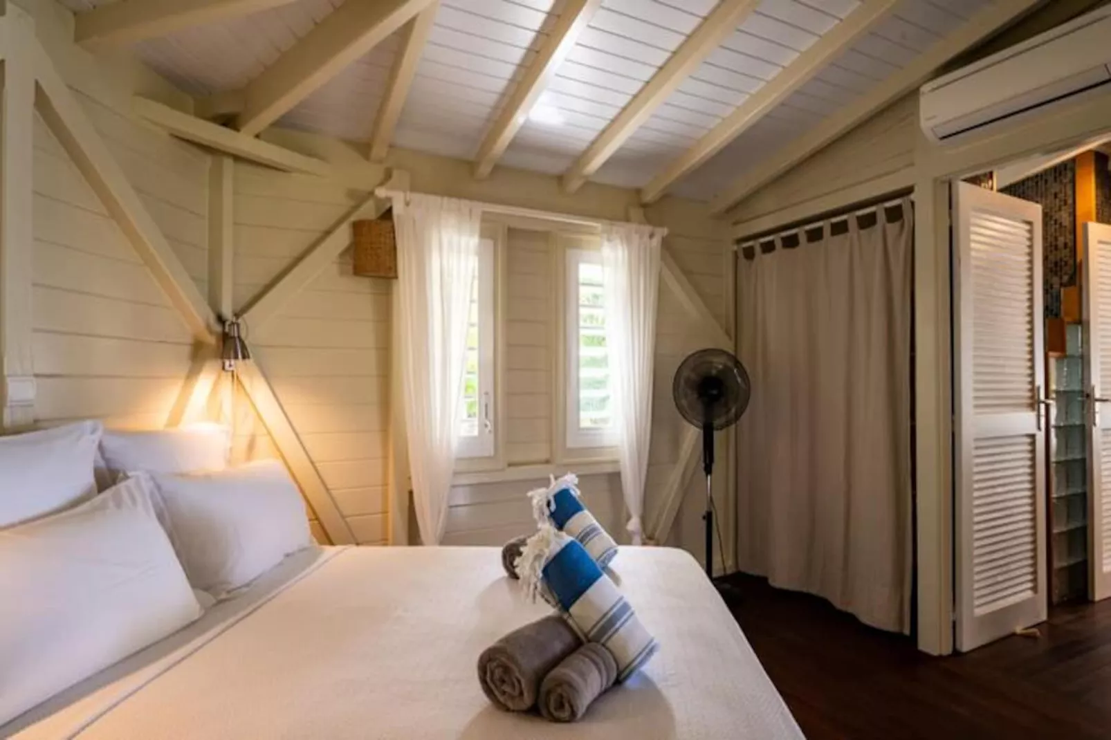 Villa Calico - Untagged