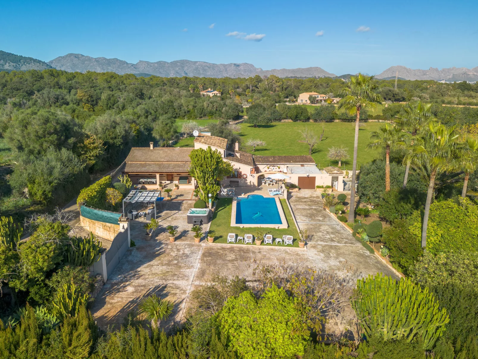 Ca Na Guerrera-Draußen