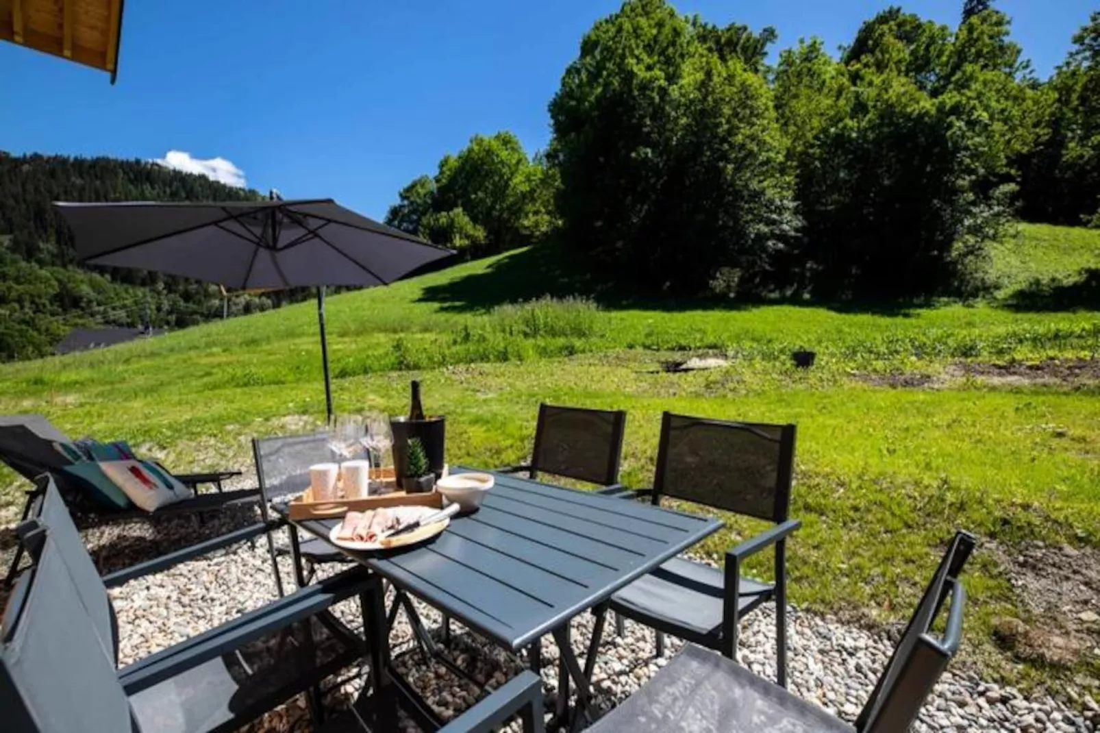 Chalet Chebi-Untagged