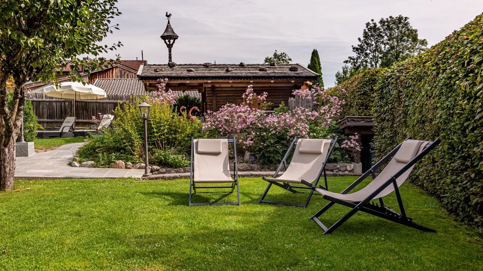 Dorf30-Gardens in summer