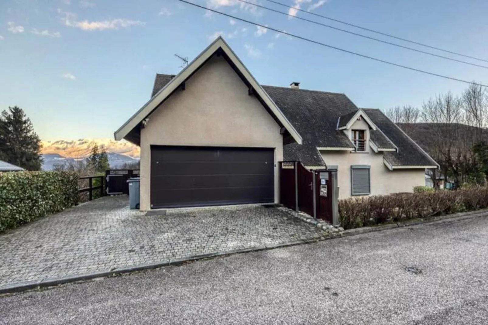 | La Maison Des Lilas 🫐| Grande Maison Familiale, 12 Couchages, Jardin-Nicht zugeordnet