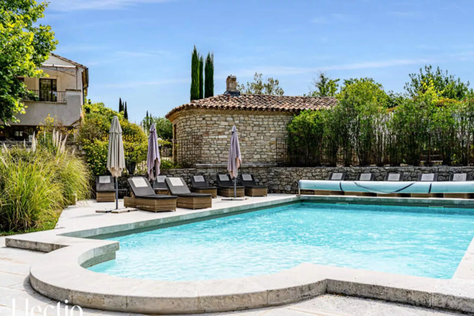 Loggia 9 Pin | R&eacute;sidence Les Petitons-Untagged