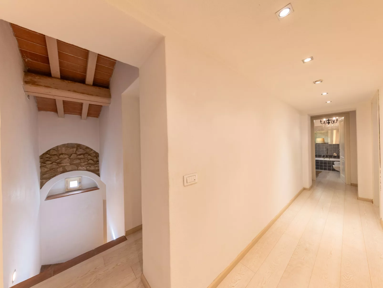 Il sogno del pittore-Drinnen